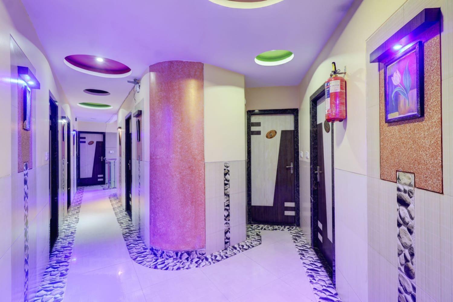 Hotel Icon International Airport Мумбай Екстериор снимка